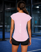 T-shirt technique femme rose poudré vu de dos avec marquage vertical Impulse Padel