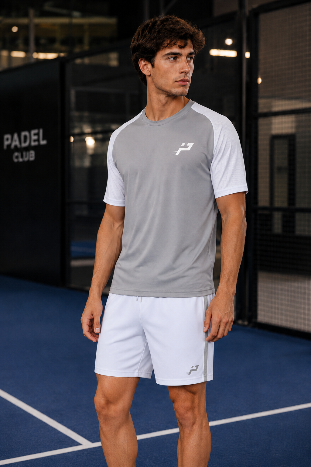 T-shirt technique padel homme blanc porté de face